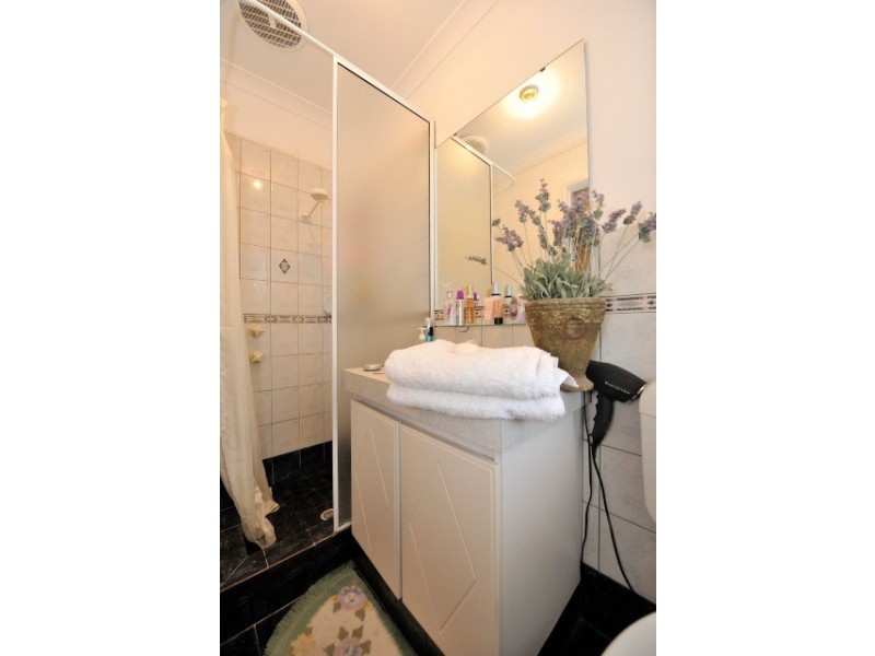 70 Oakwood Crescent, Waikiki WA 6169