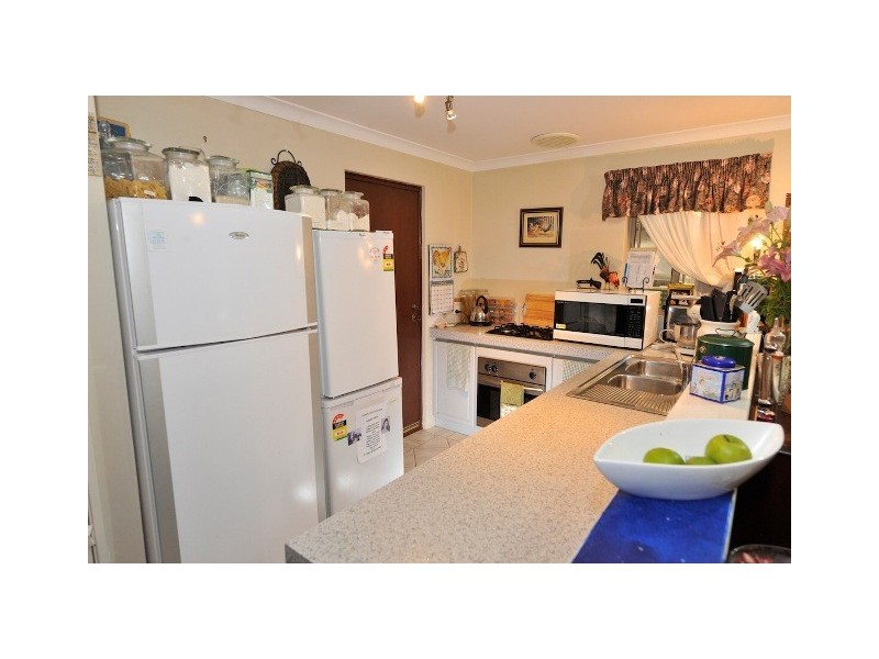 70 Oakwood Crescent, Waikiki WA 6169