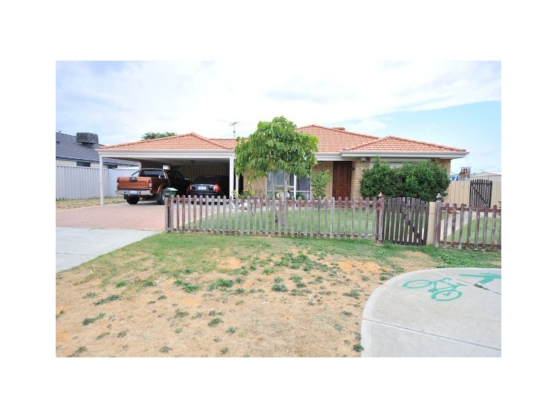 70 Oakwood Crescent, Waikiki WA 6169