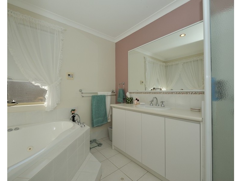 14 Bayeux Ave, Port Kennedy WA 6172