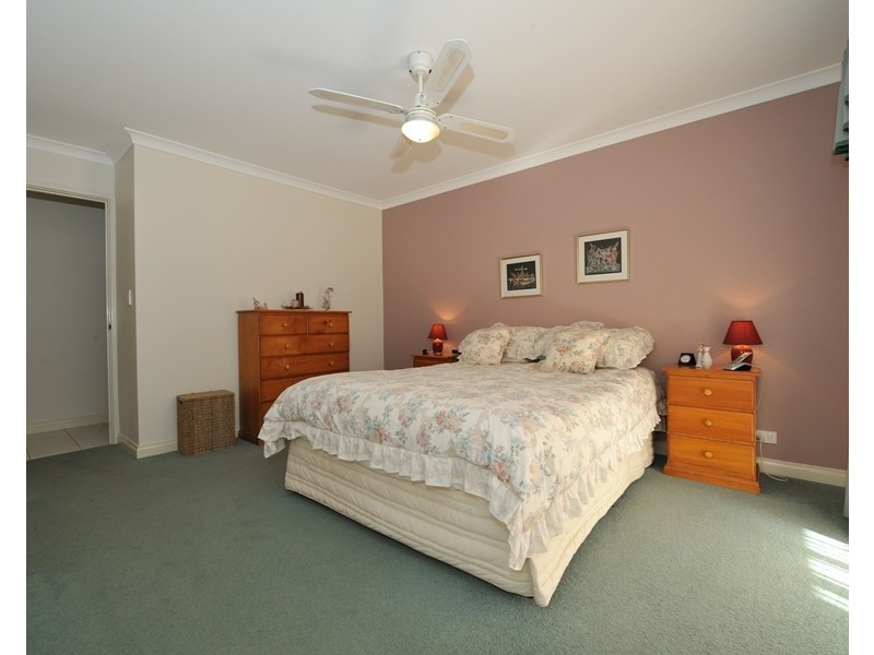 14 Bayeux Ave, Port Kennedy WA 6172