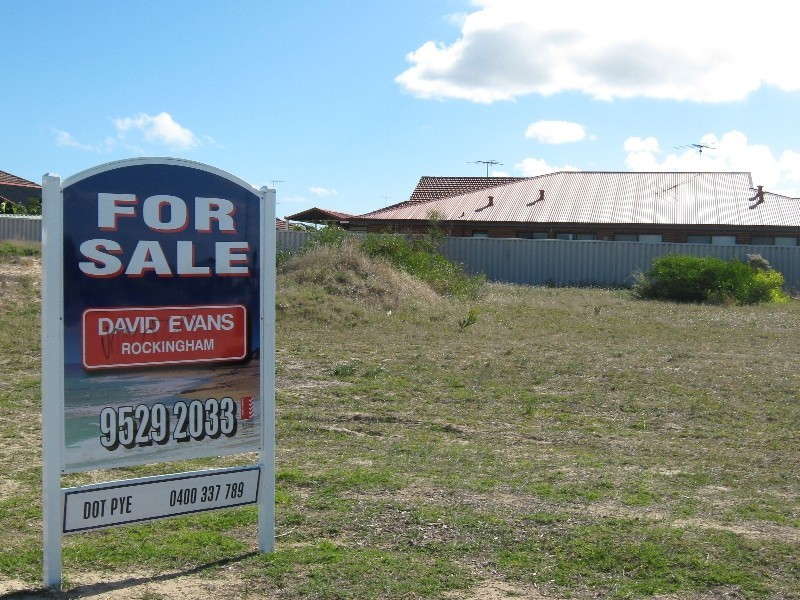 30 Bayeux Ave, Port Kennedy WA 6172