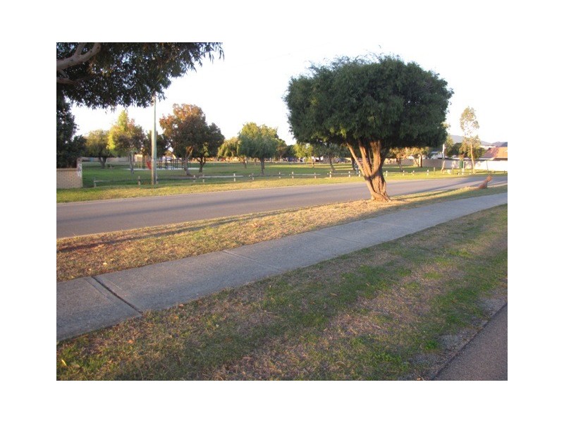 21a Ray St, Rockingham WA 6168