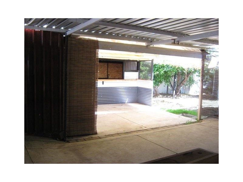 16 Perham Crescent, Leda WA 6170