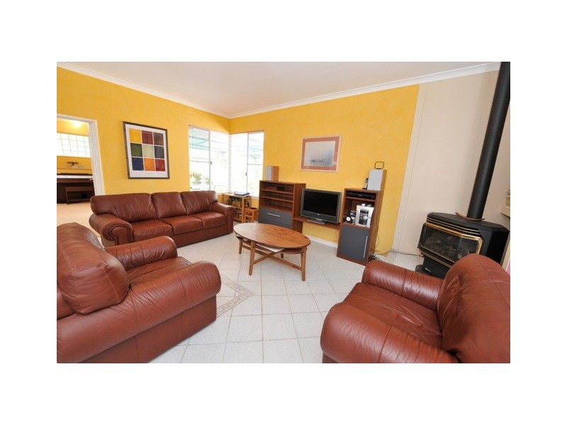 5 Anzac Place, Rockingham WA 6168