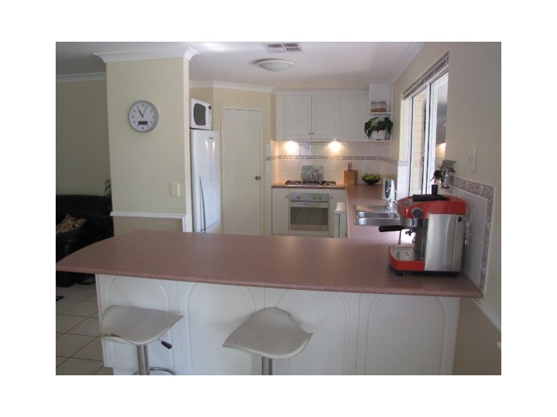 8 Derby Close, Warnbro WA 6169