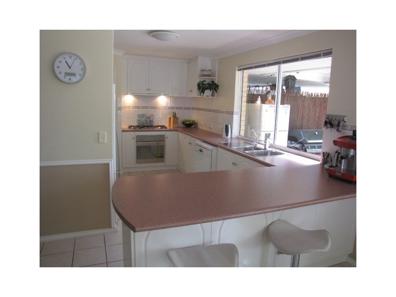 8 Derby Close, Warnbro WA 6169