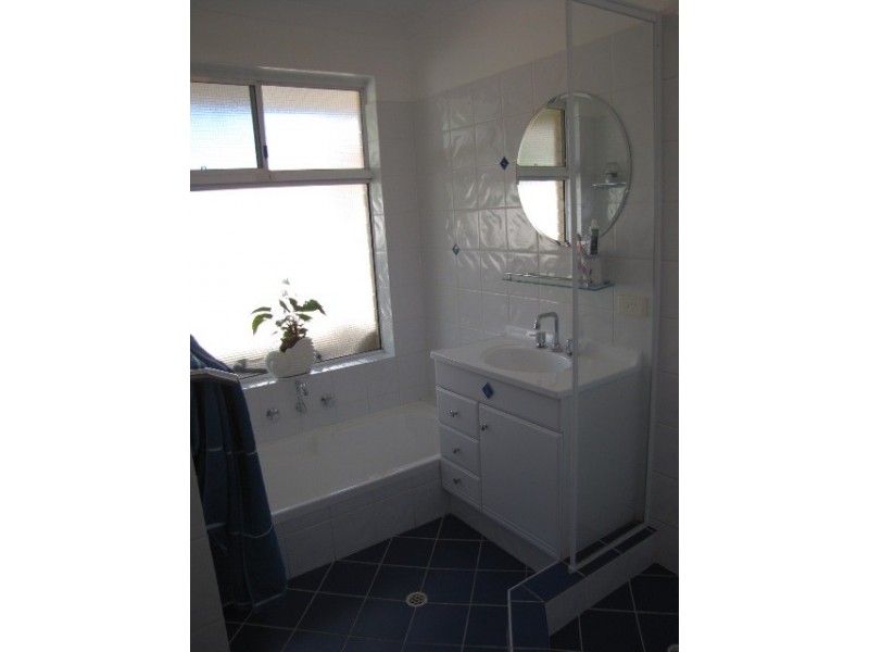 8 Derby Close, Warnbro WA 6169