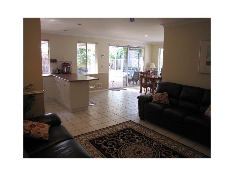 8 Derby Close, Warnbro WA 6169