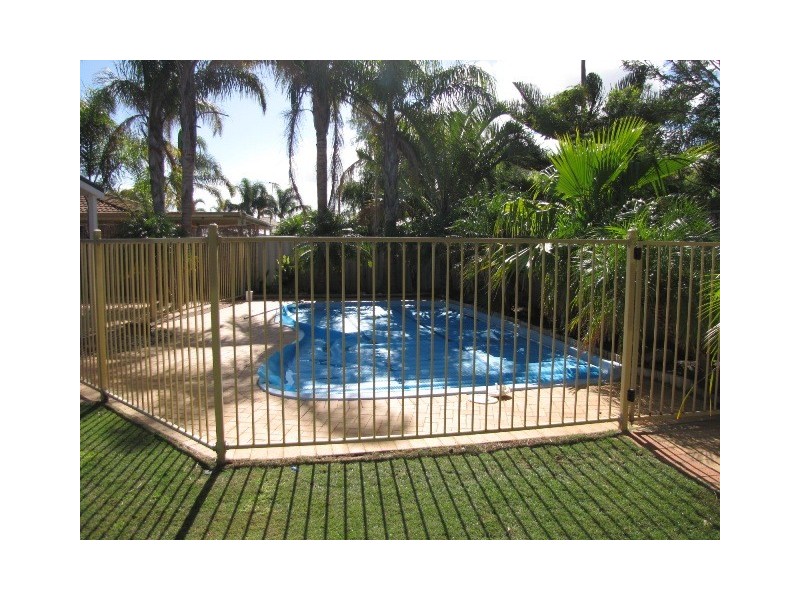 8 Derby Close, Warnbro WA 6169