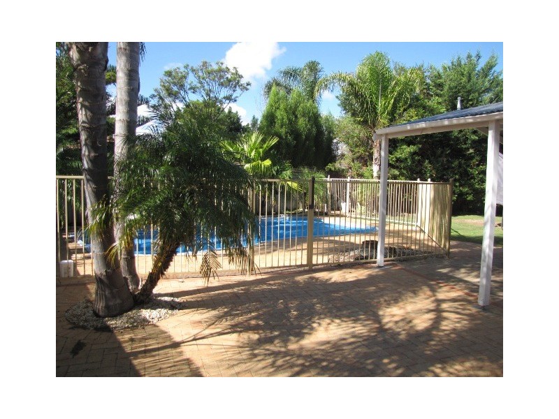 8 Derby Close, Warnbro WA 6169