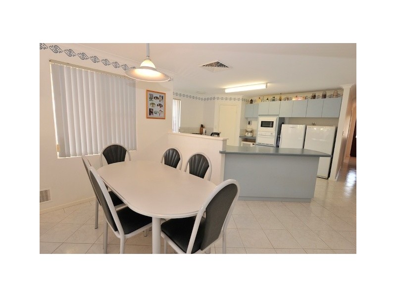 17 Morritt Close, Rockingham WA 6168