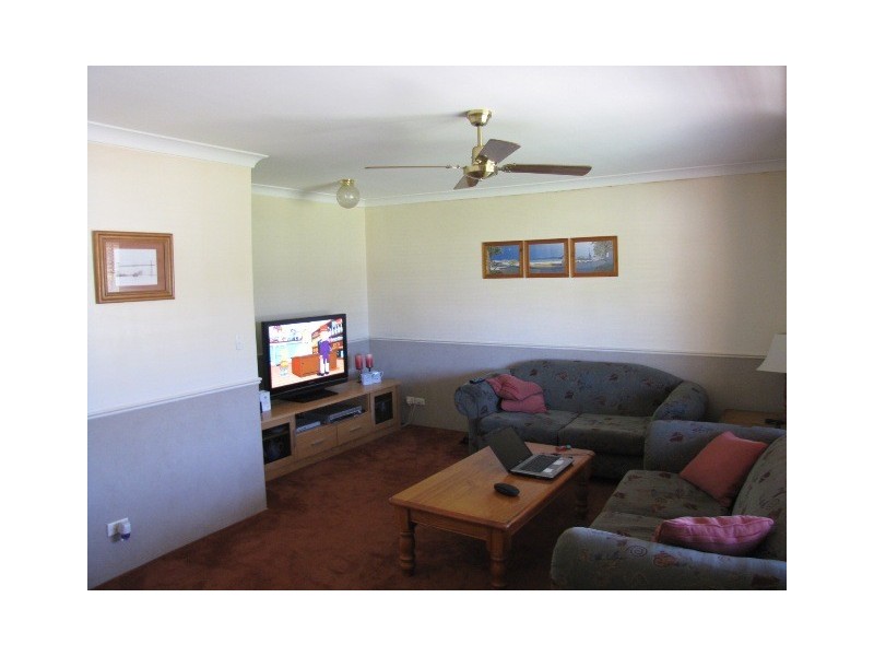 9 Stainer Ave, Rockingham WA 6168