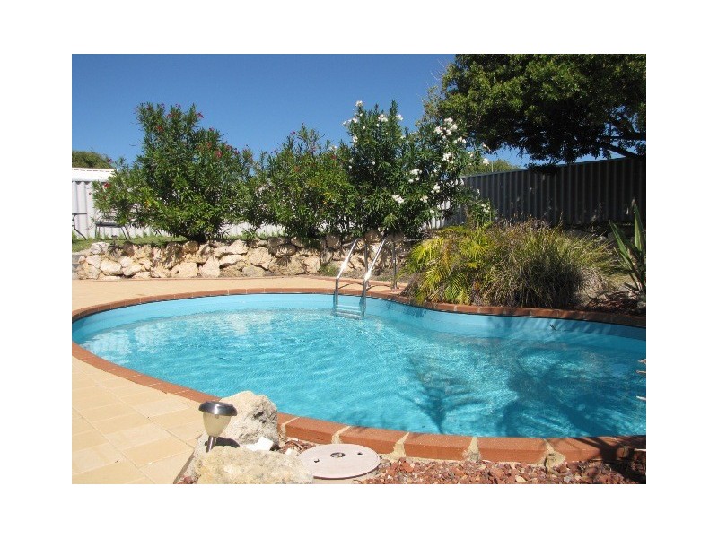 9 Stainer Ave, Rockingham WA 6168