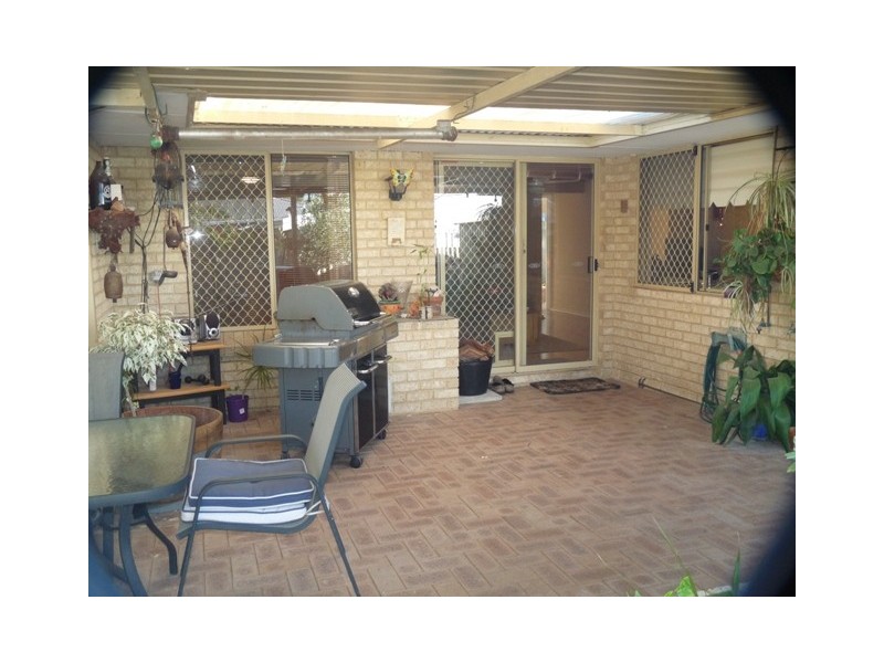 32 Noreena Avenue, Golden Bay WA 6174