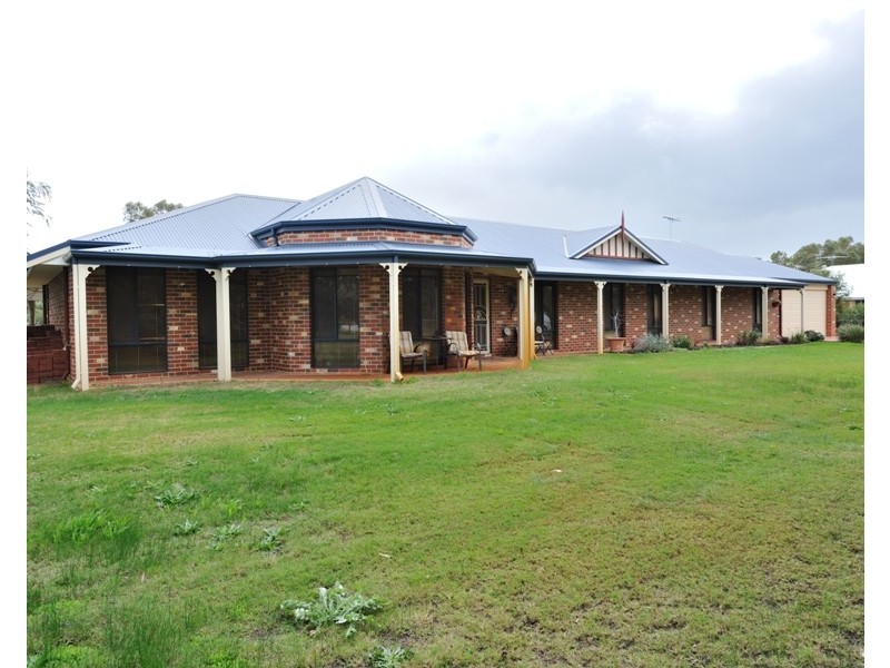 36 Bate Road, Serpentine WA 6125