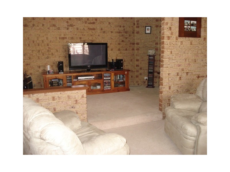 18 Woodbridge Drive, Cooloongup WA 6168