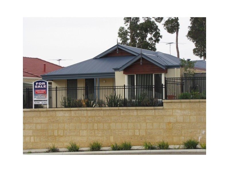 19 Lyndhurst Crescent, Wellard WA 6170