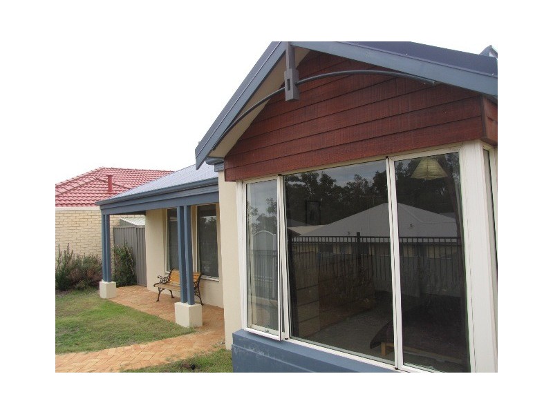 19 Lyndhurst Crescent, Wellard WA 6170