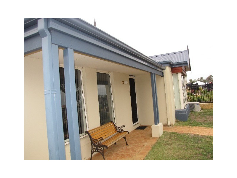 19 Lyndhurst Crescent, Wellard WA 6170