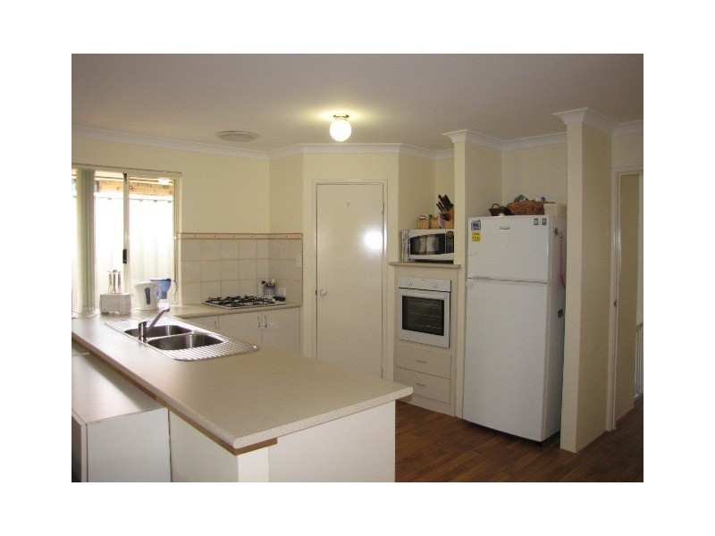 19 Lyndhurst Crescent, Wellard WA 6170