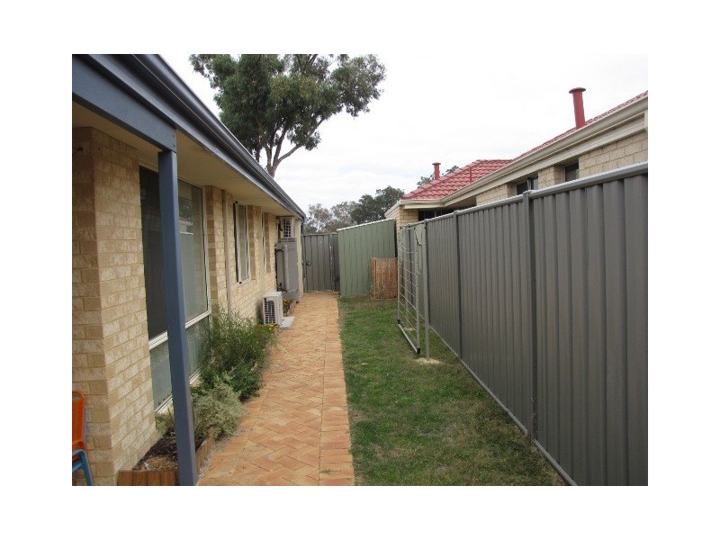 19 Lyndhurst Crescent, Wellard WA 6170