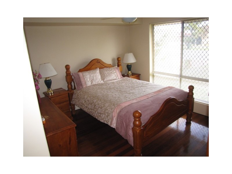 33 The Avenue, Warnbro WA 6169