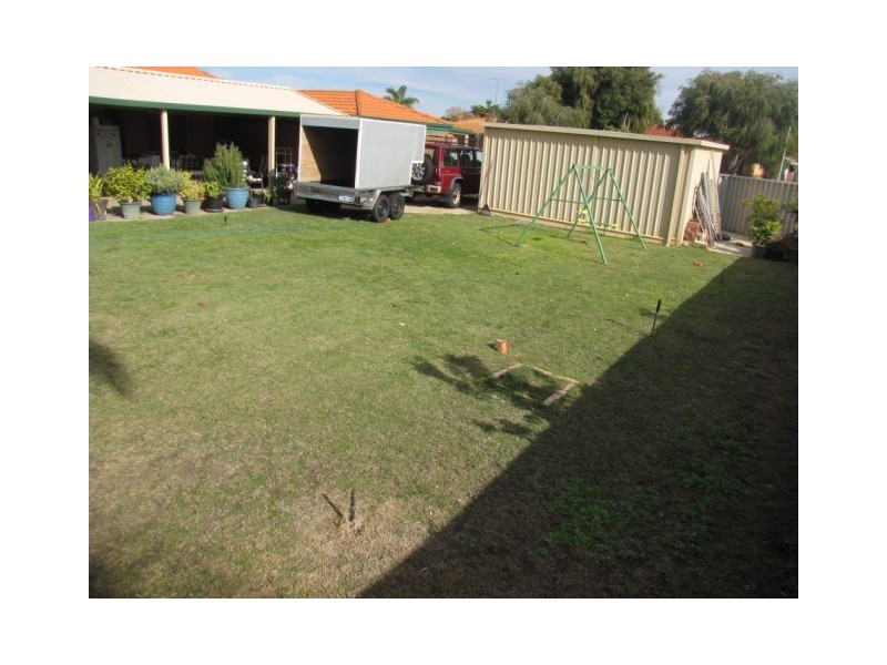 33 The Avenue, Warnbro WA 6169