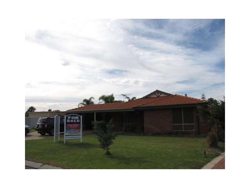 33 The Avenue, Warnbro WA 6169