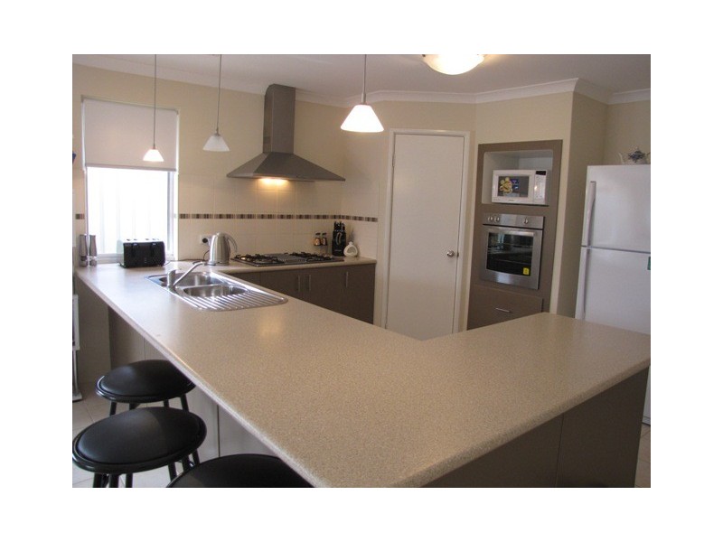 46 Abingdon Crescent, Wellard WA 6170