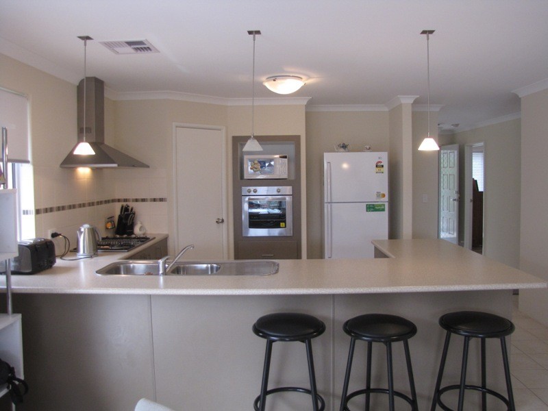 46 Abingdon Crescent, Wellard WA 6170