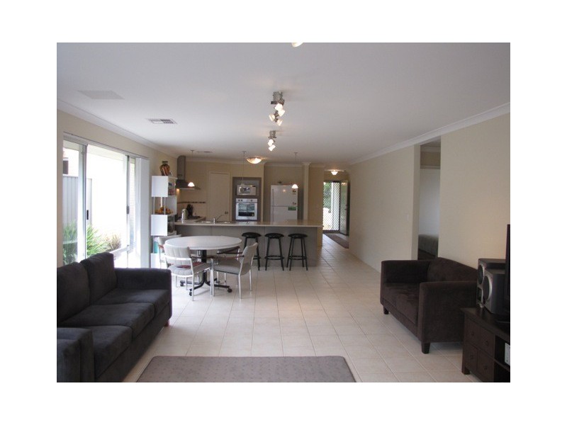 46 Abingdon Crescent, Wellard WA 6170