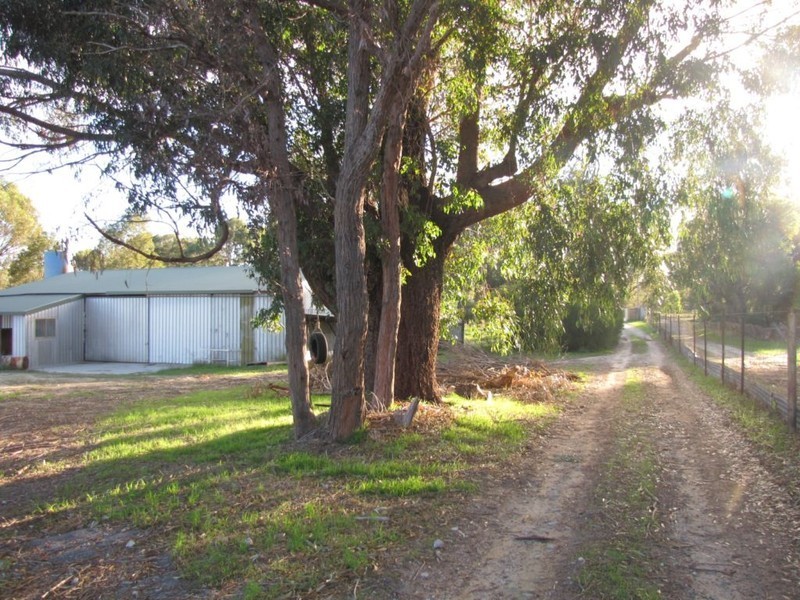 70 Bailey Road, Carabooda WA 6033