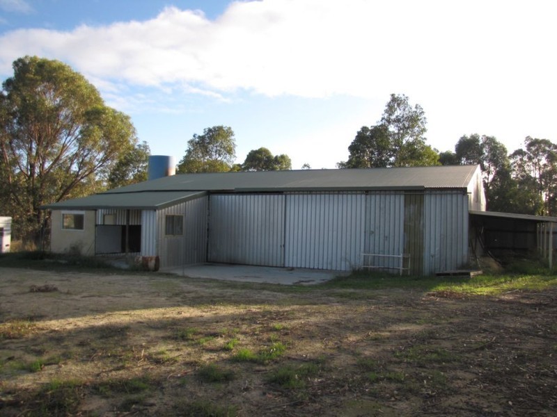 70 Bailey Road, Carabooda WA 6033