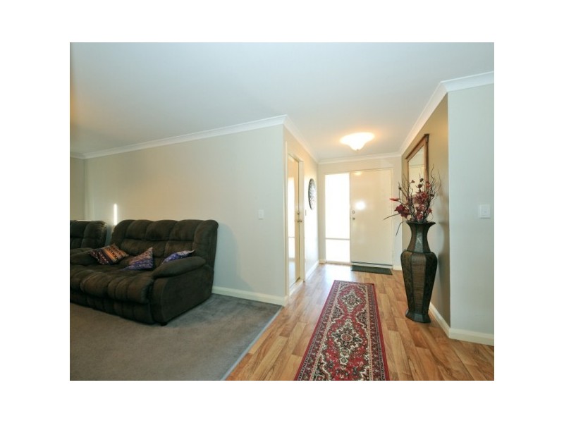 3 whitemoss turn, Waikiki WA 6169