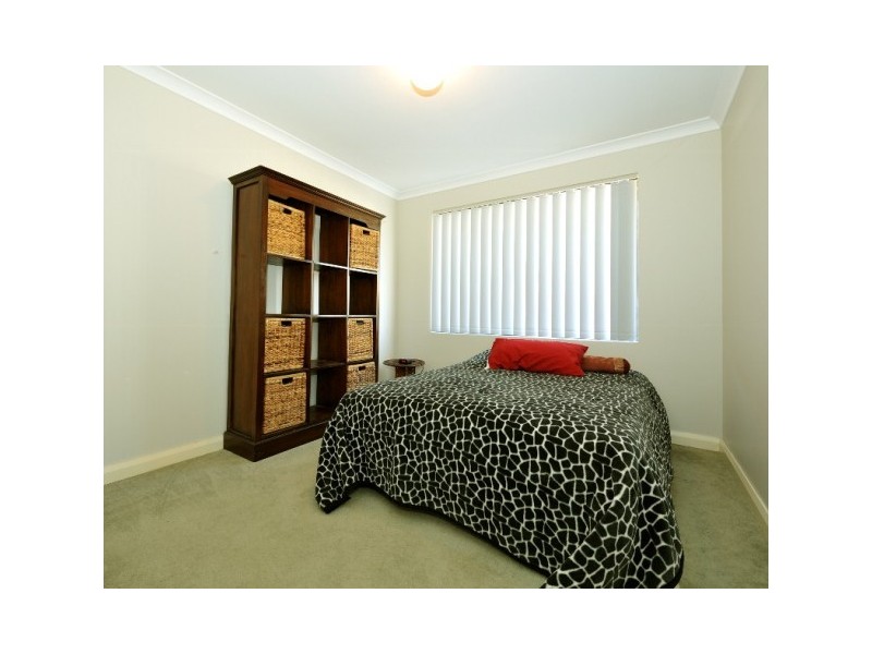 3 whitemoss turn, Waikiki WA 6169