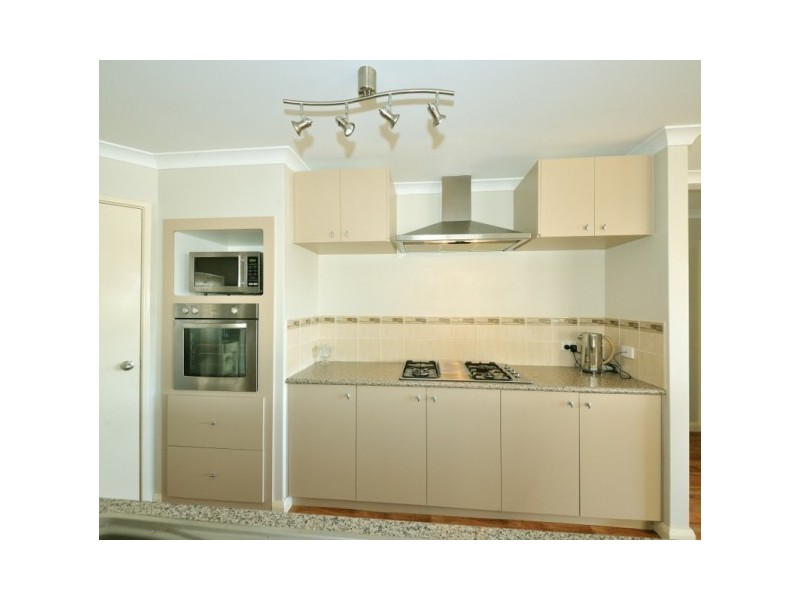 3 whitemoss turn, Waikiki WA 6169