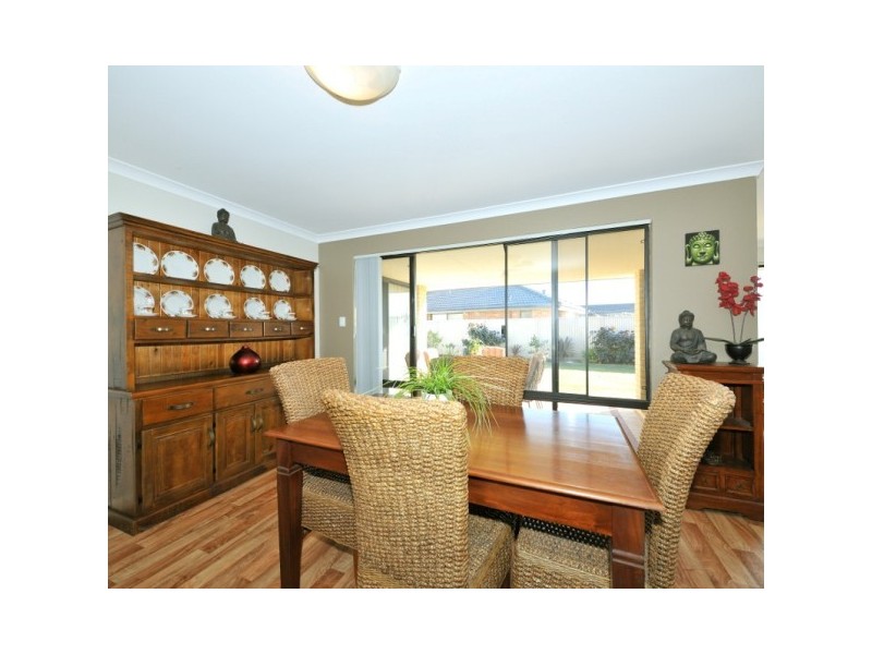 3 whitemoss turn, Waikiki WA 6169