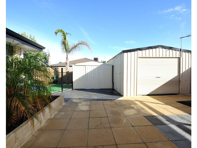 7 Sarah Ann Crescent, Warnbro WA 6169