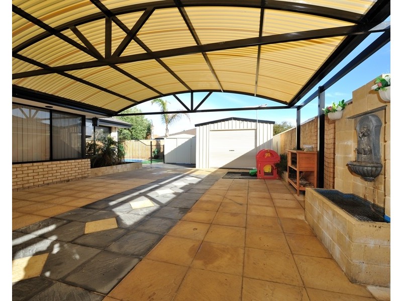 7 Sarah Ann Crescent, Warnbro WA 6169