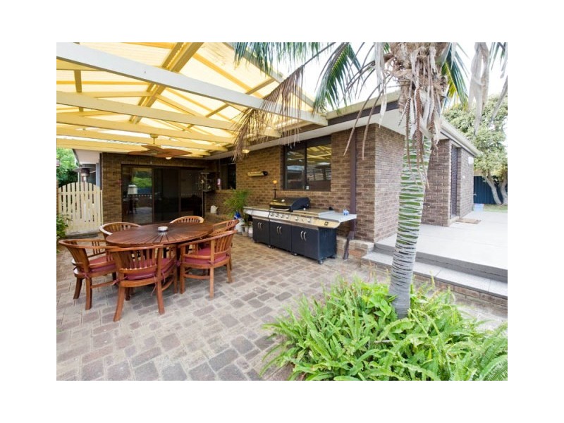 9 Herlihy Way, Warnbro WA 6169