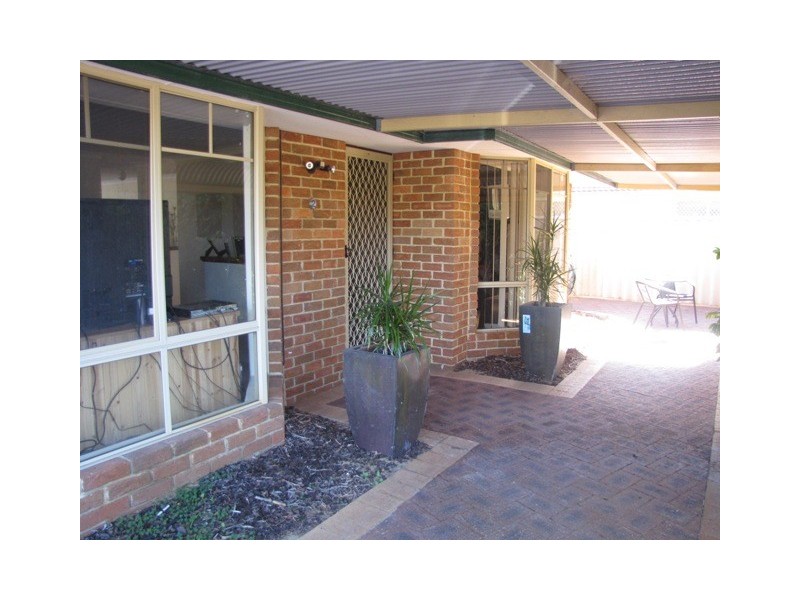 2 Durras Place, Dudley Park WA 6210