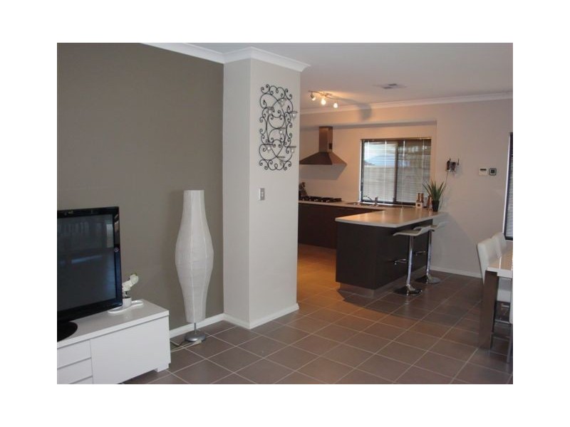 12 Vitesse Approach, Shoalwater WA 6169