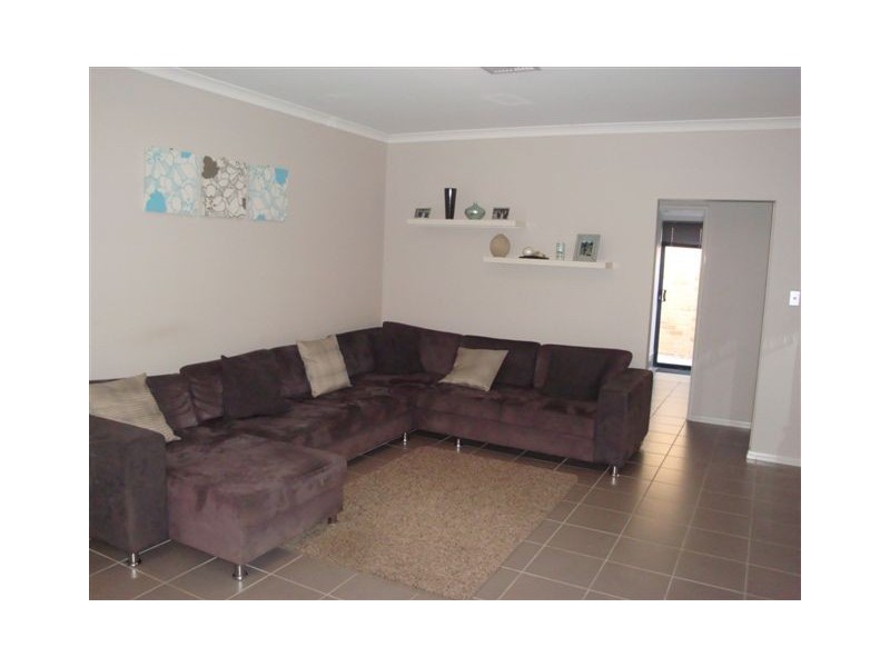 12 Vitesse Approach, Shoalwater WA 6169