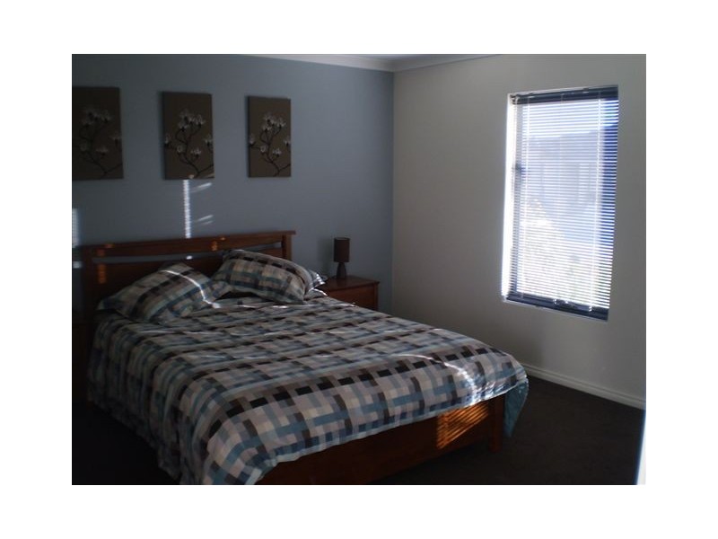 12 Vitesse Approach, Shoalwater WA 6169