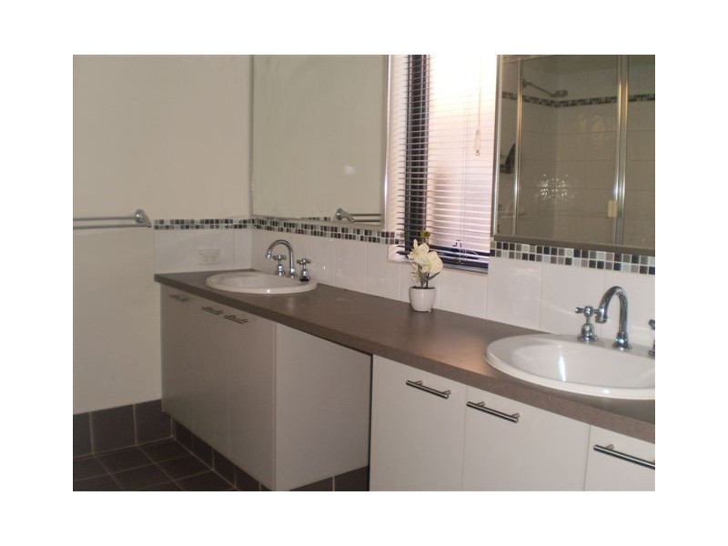 12 Vitesse Approach, Shoalwater WA 6169