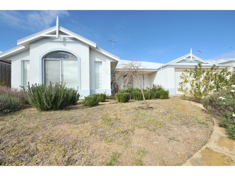 3 Cordia Way, Halls Head WA 6210