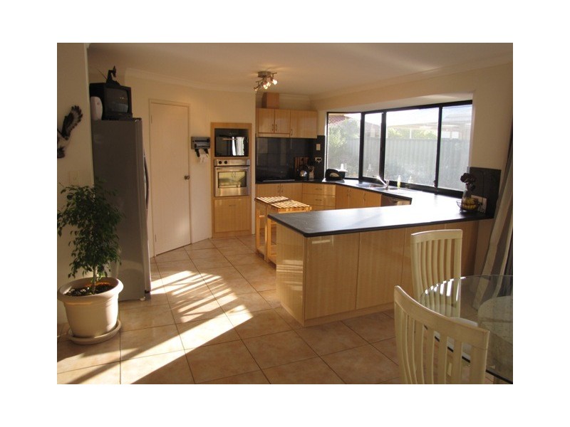 21 Carlingford Drive, Port Kennedy WA 6172