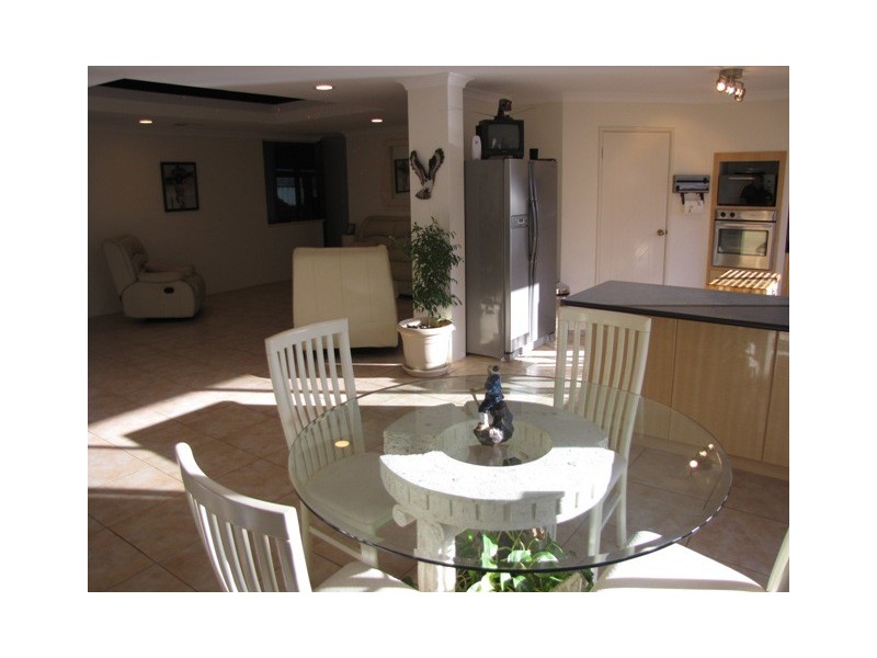 21 Carlingford Drive, Port Kennedy WA 6172