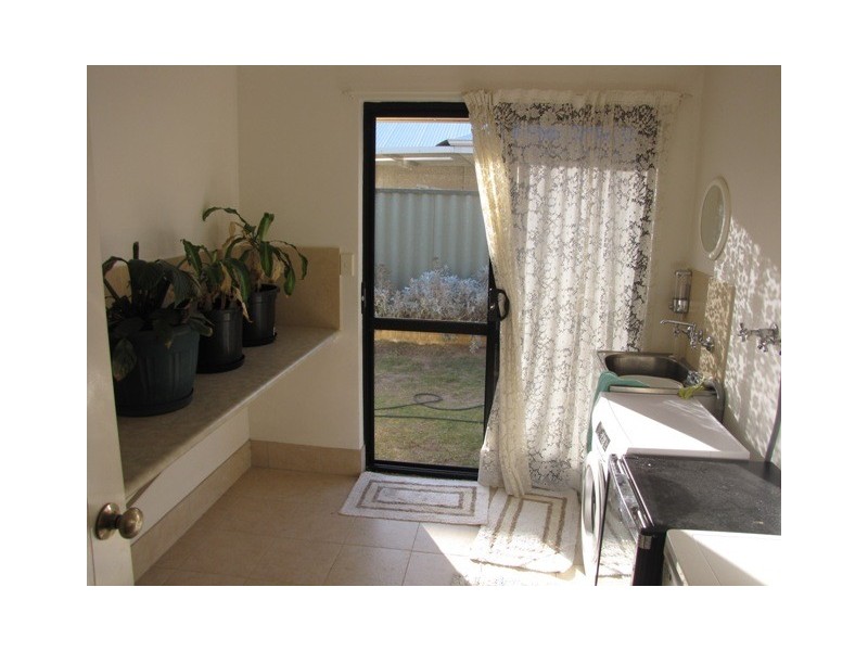 21 Carlingford Drive, Port Kennedy WA 6172